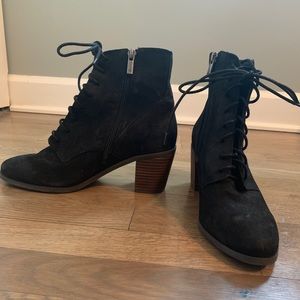 NEVER WORN Lucky Brand heeled combat boots